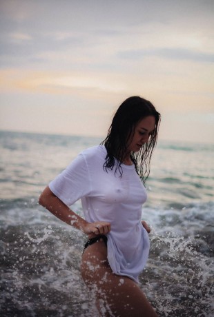 Hannah, beautiful escort in Madrid